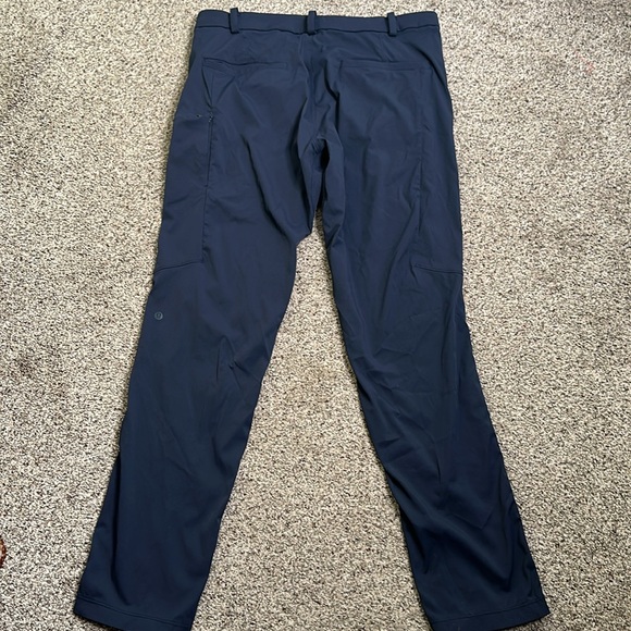 Lululemon navy blue 6 pockets pant size 34 - Picture 11 of 14